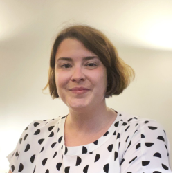 Maya Bisson, Membre employée