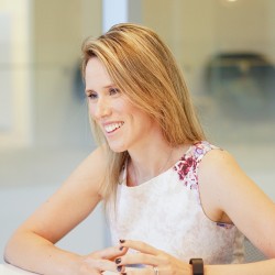 Émilie Charbonneau, Membre